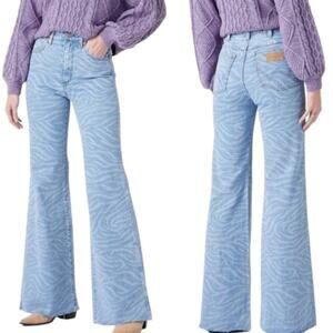 Wrangler Light Blue Meow Laser Tiger Print Wanderer Flare Jeans Size 30 x 32 New